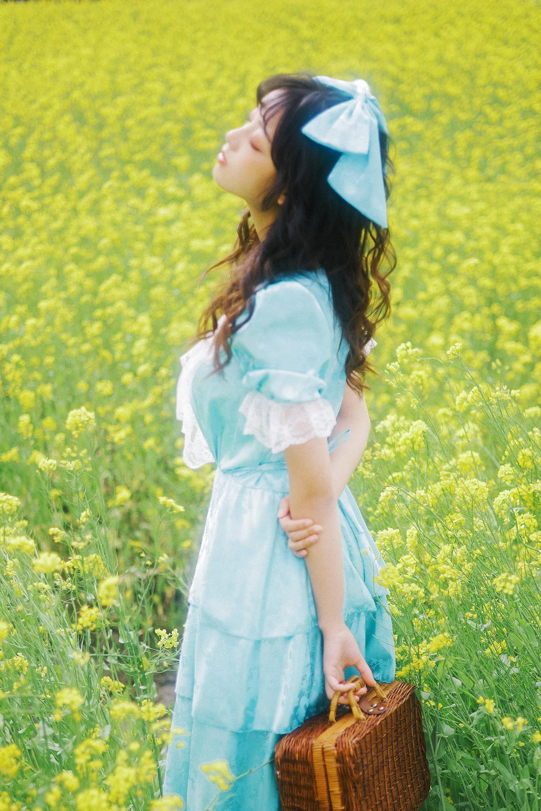 [艺图语] 2022.05.26 黄色花海 芊芊 [24P]插图9
